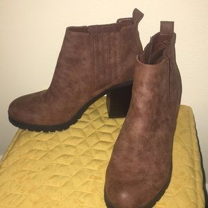 Women’s booties